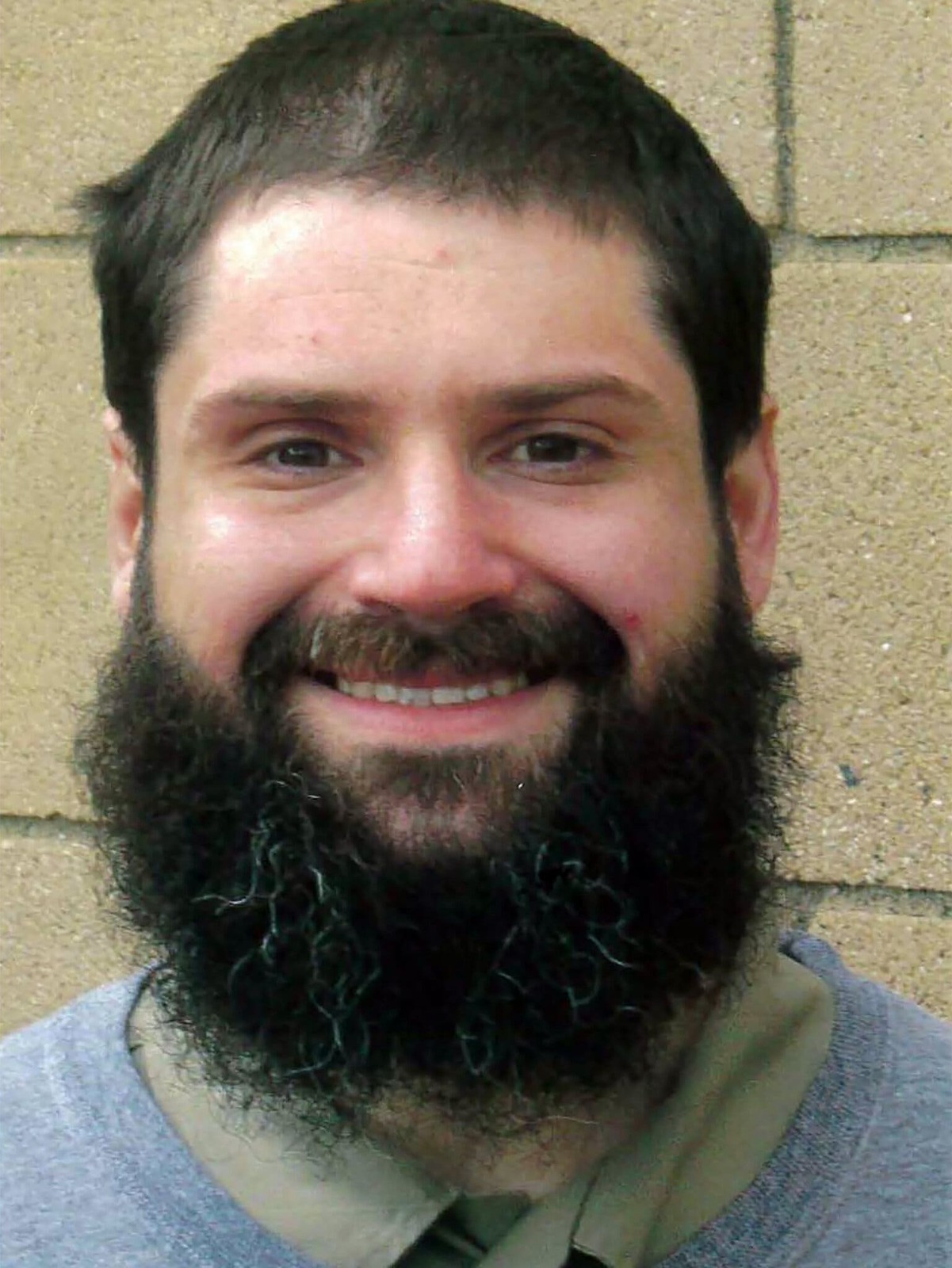 Headshot of Eric