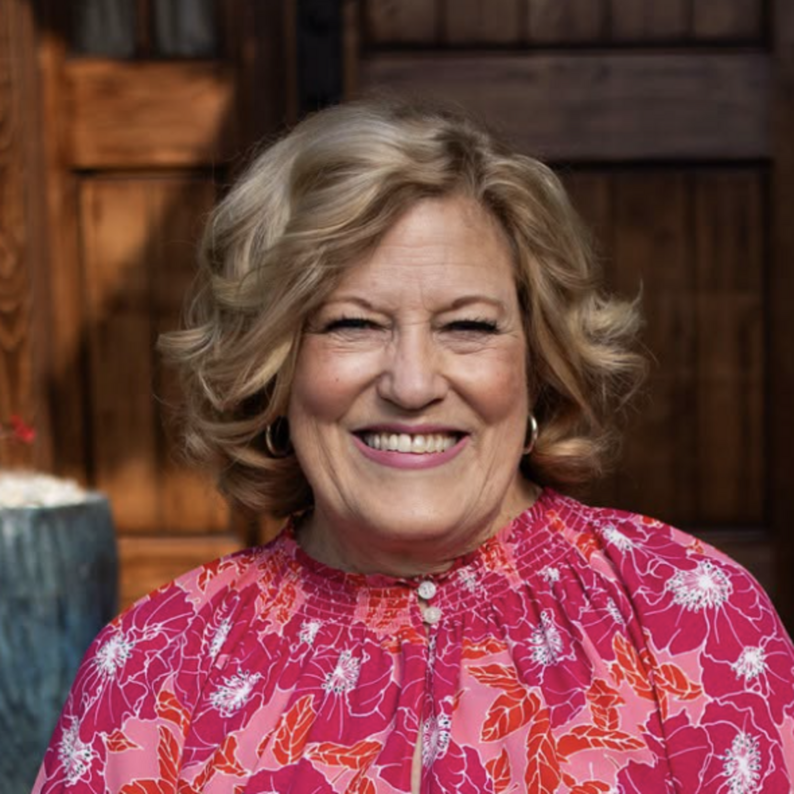 Headshot of Vicki
