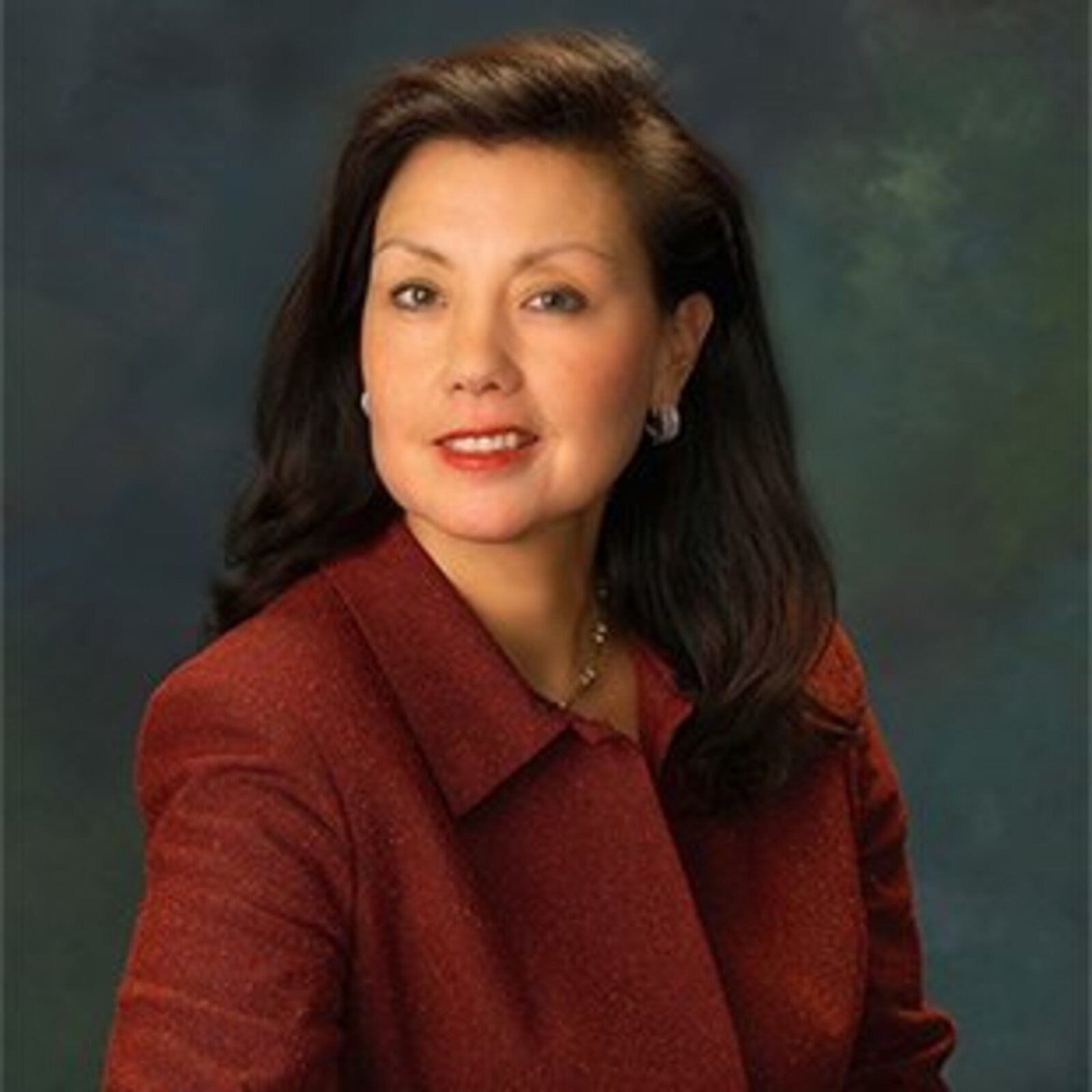 Headshot of Belinda