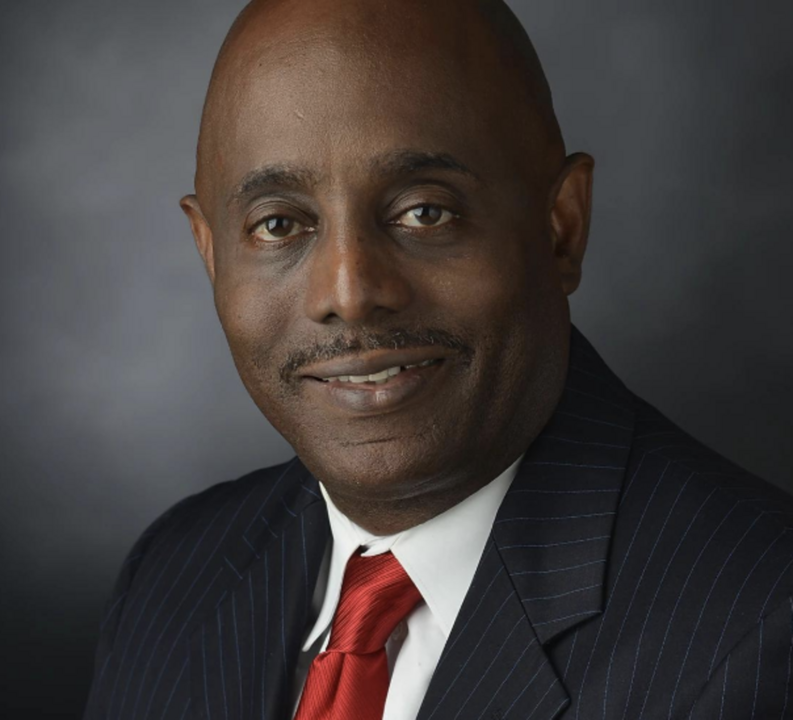 Headshot of Eric
