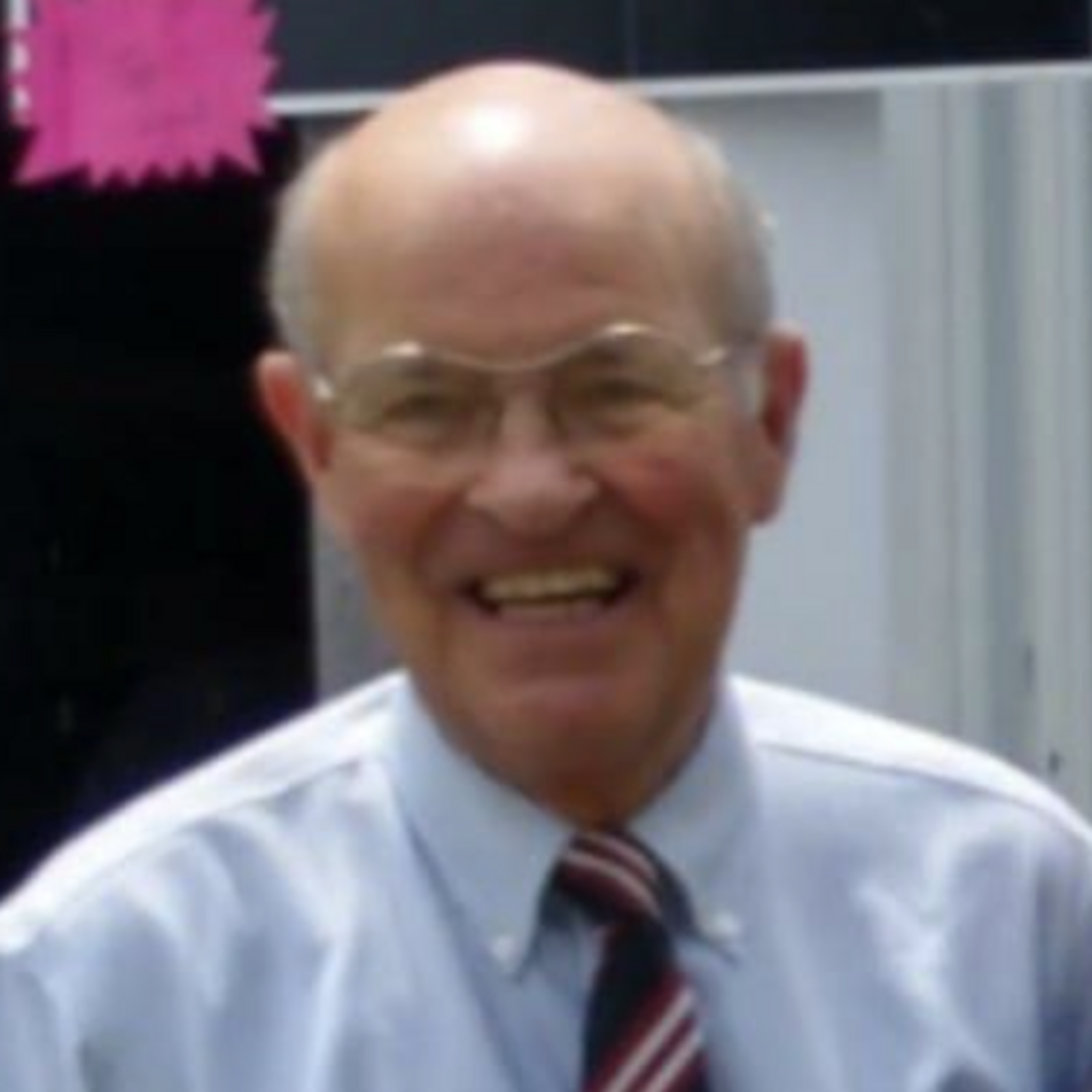 Headshot of Bob