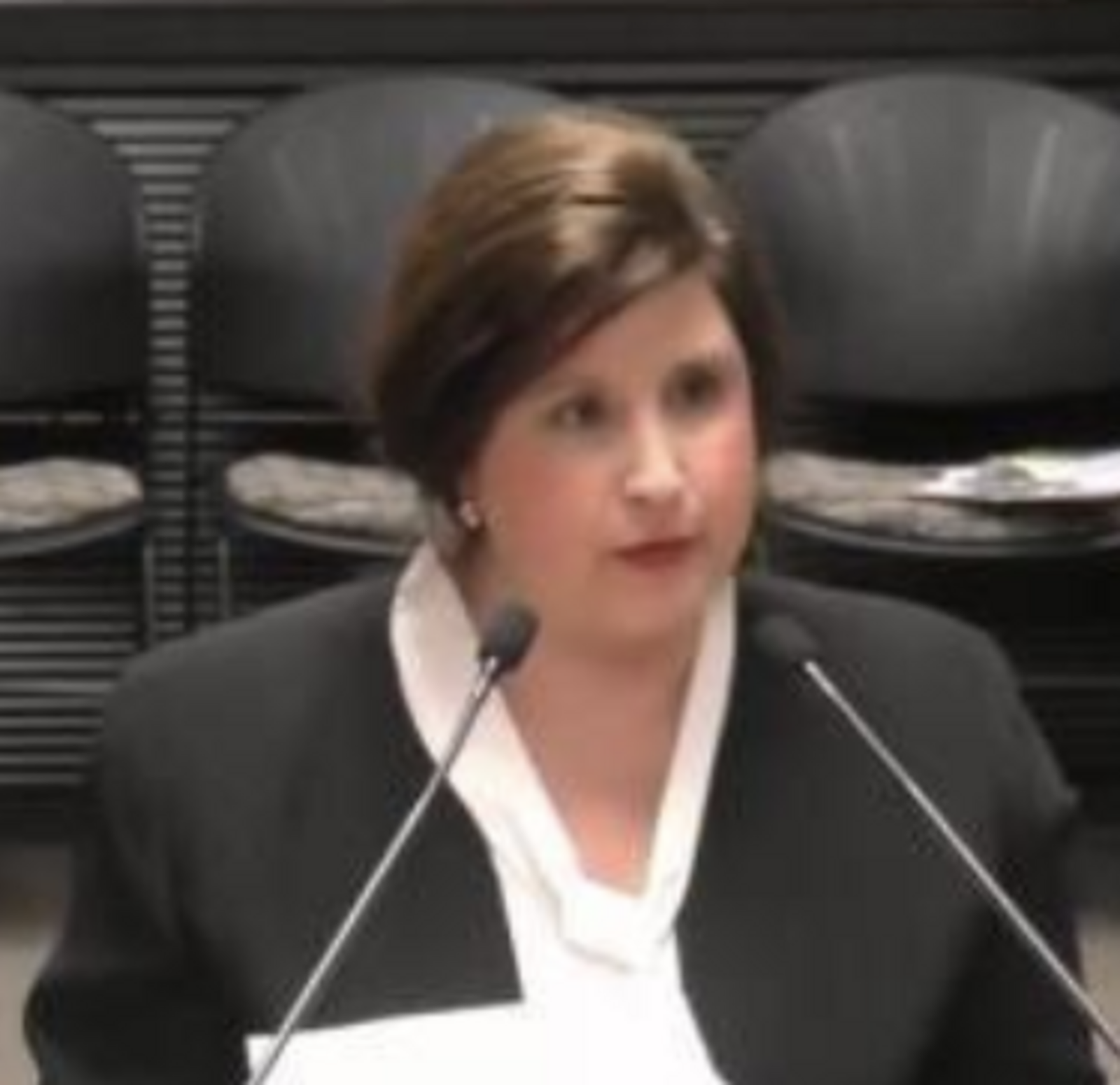 Headshot of Elizabeth