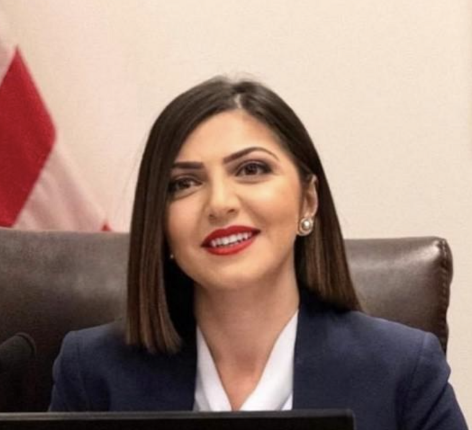 Headshot of Elen