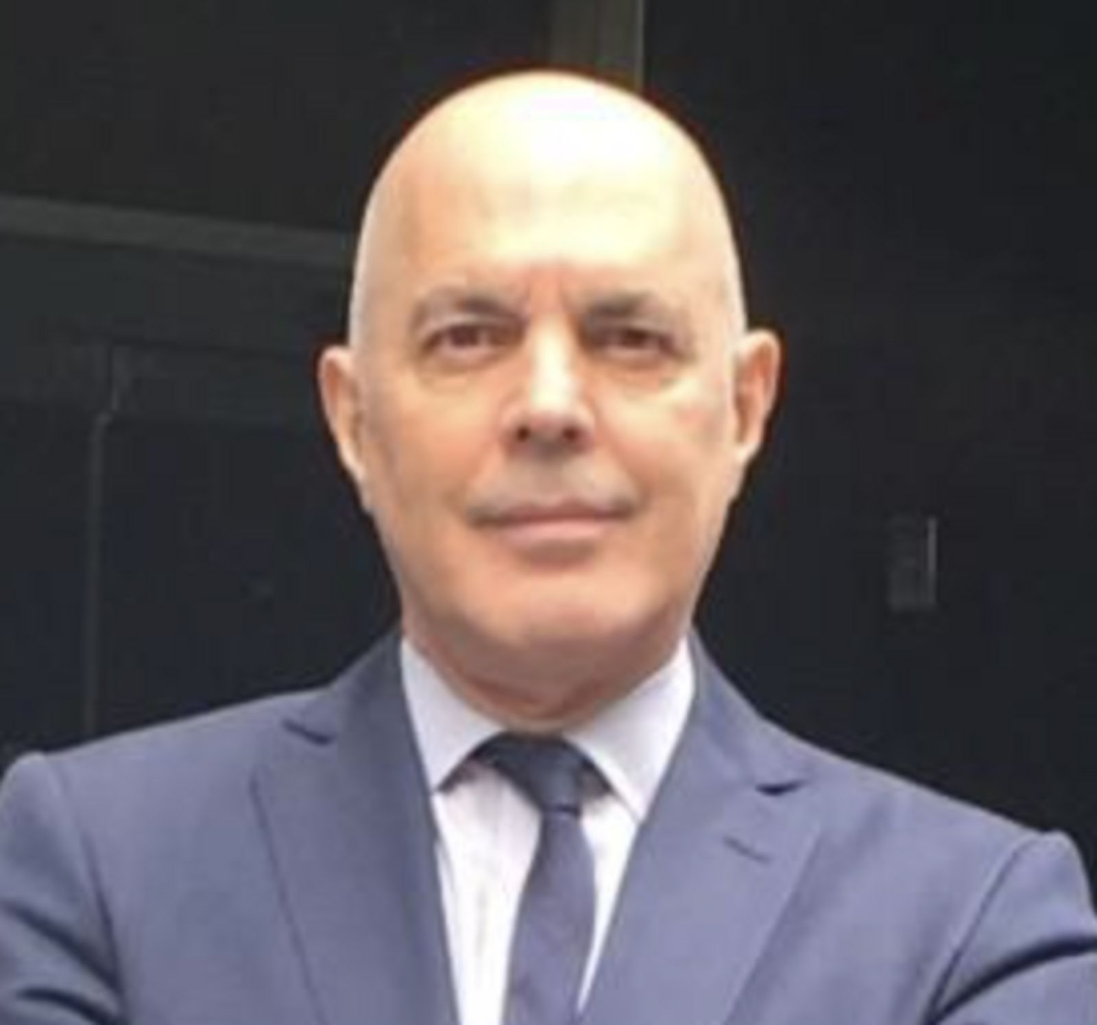 Headshot of Manuel