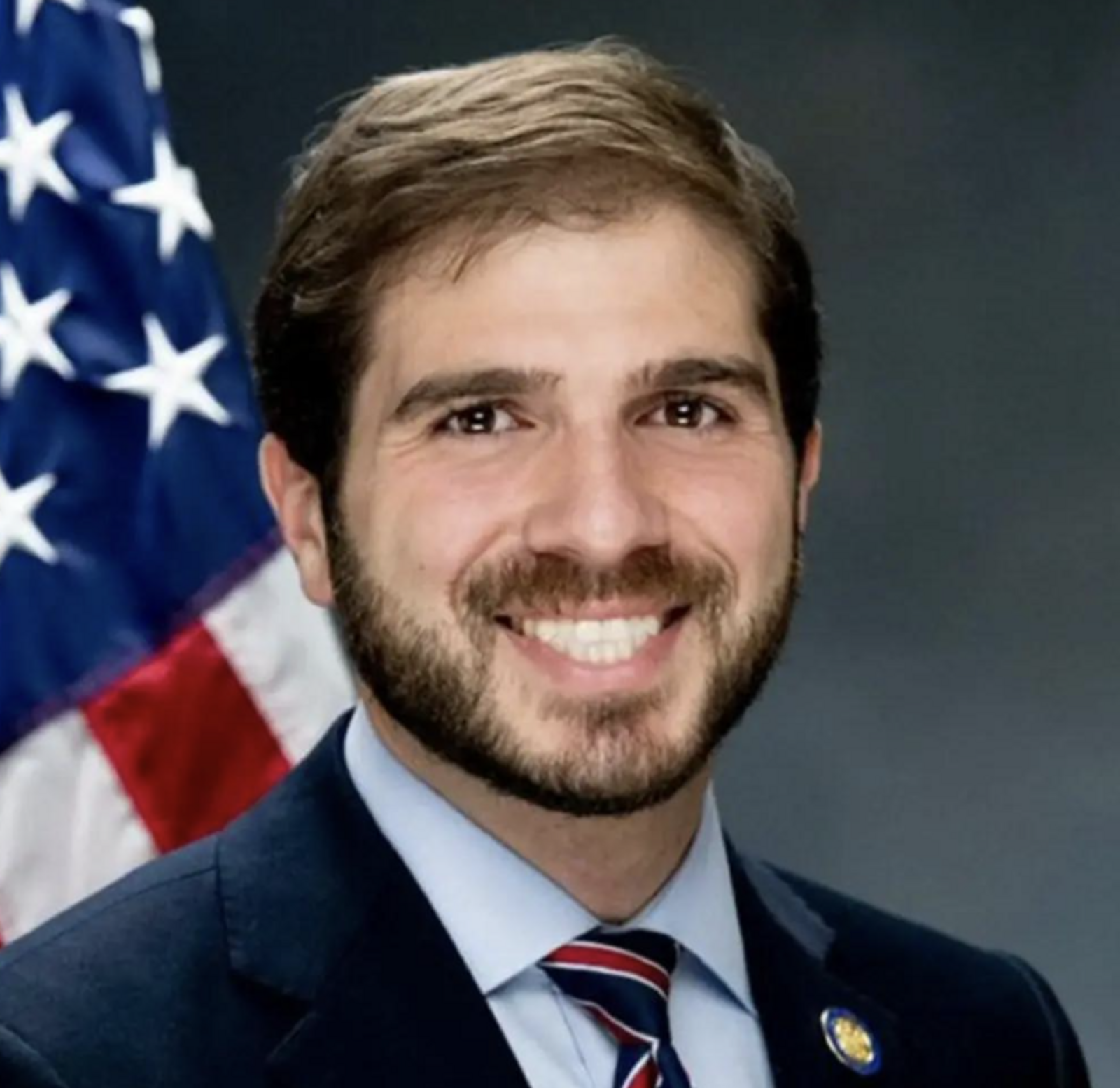 Headshot of Andrew