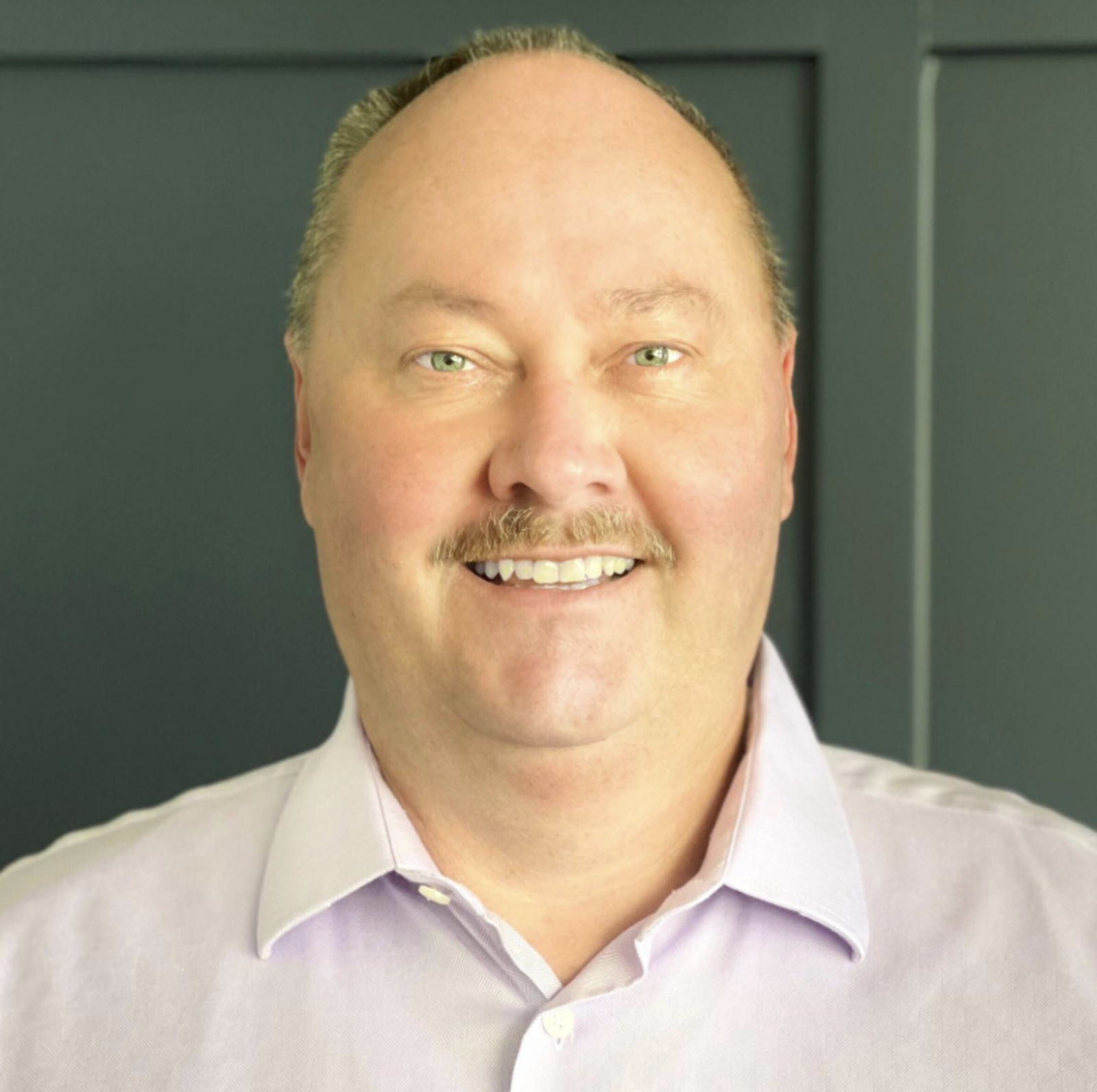 Headshot of Jeffrey