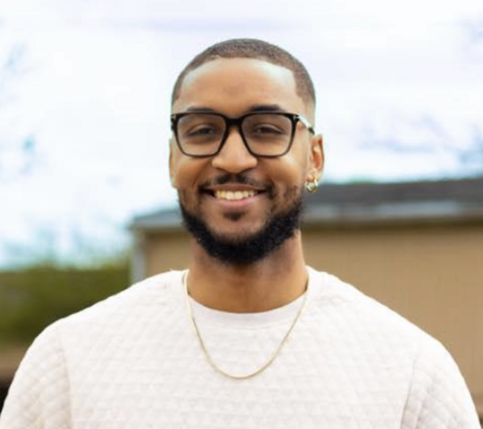 Headshot of Darian