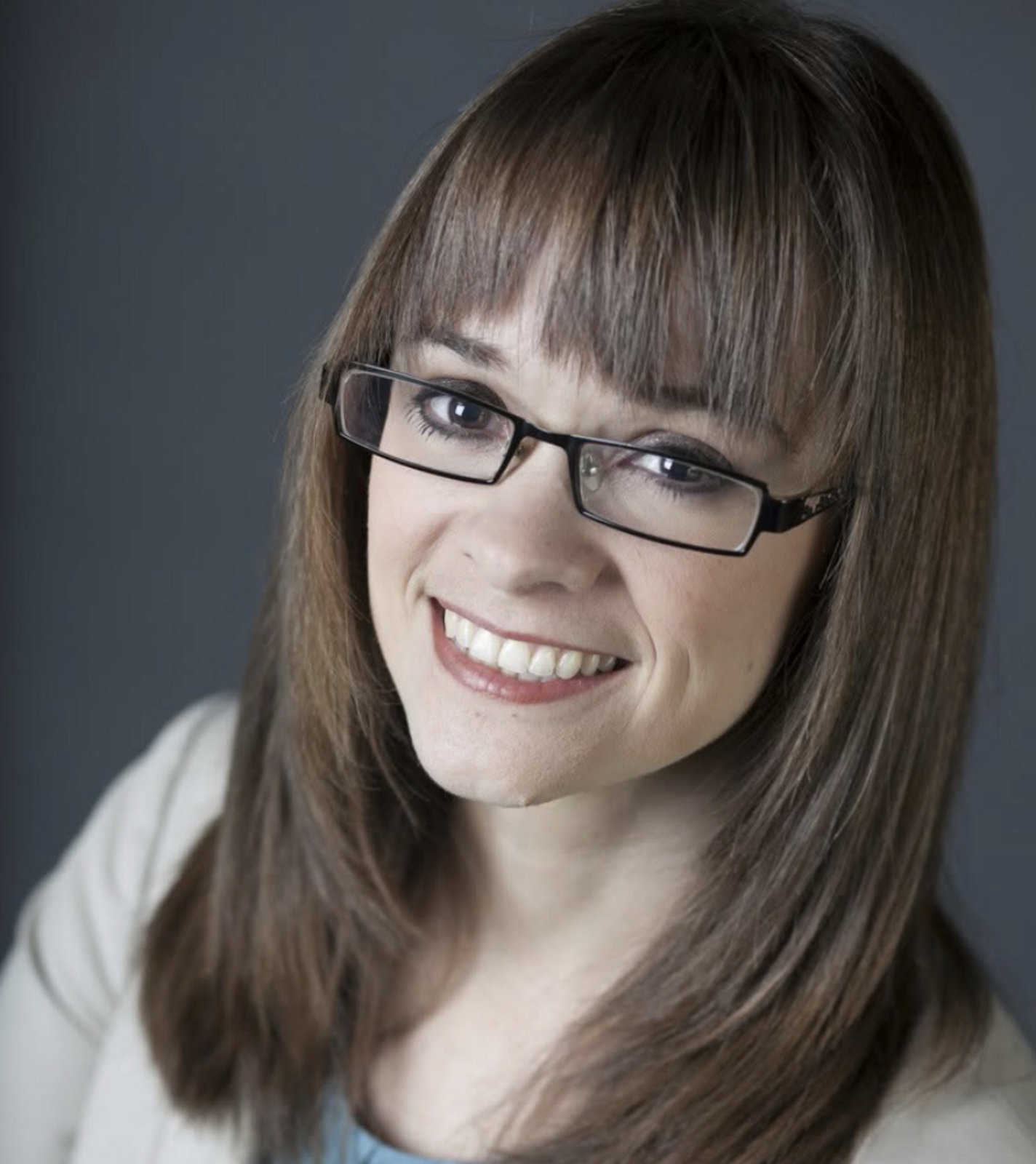 Headshot of Alexis