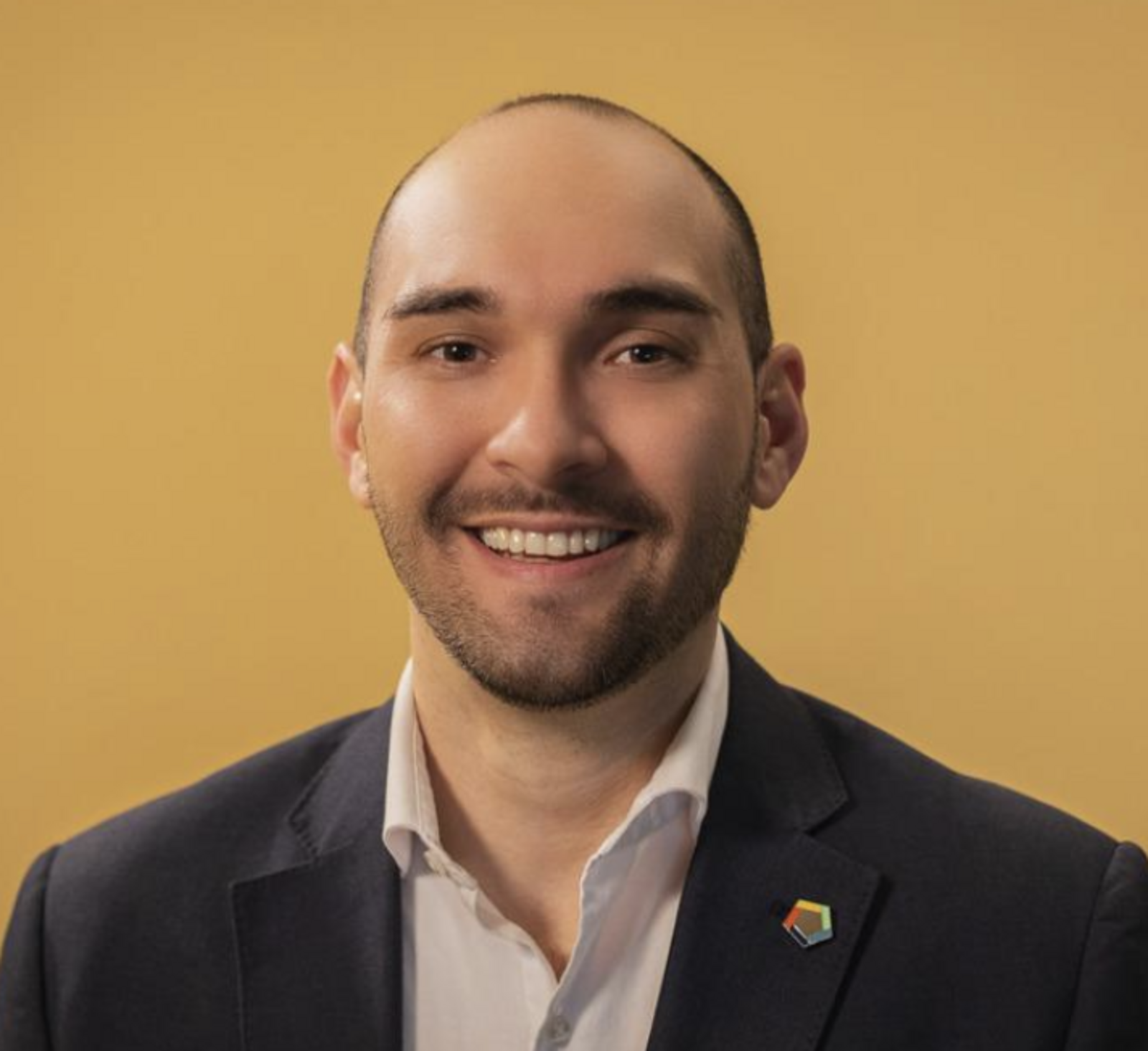 Headshot of Kevin