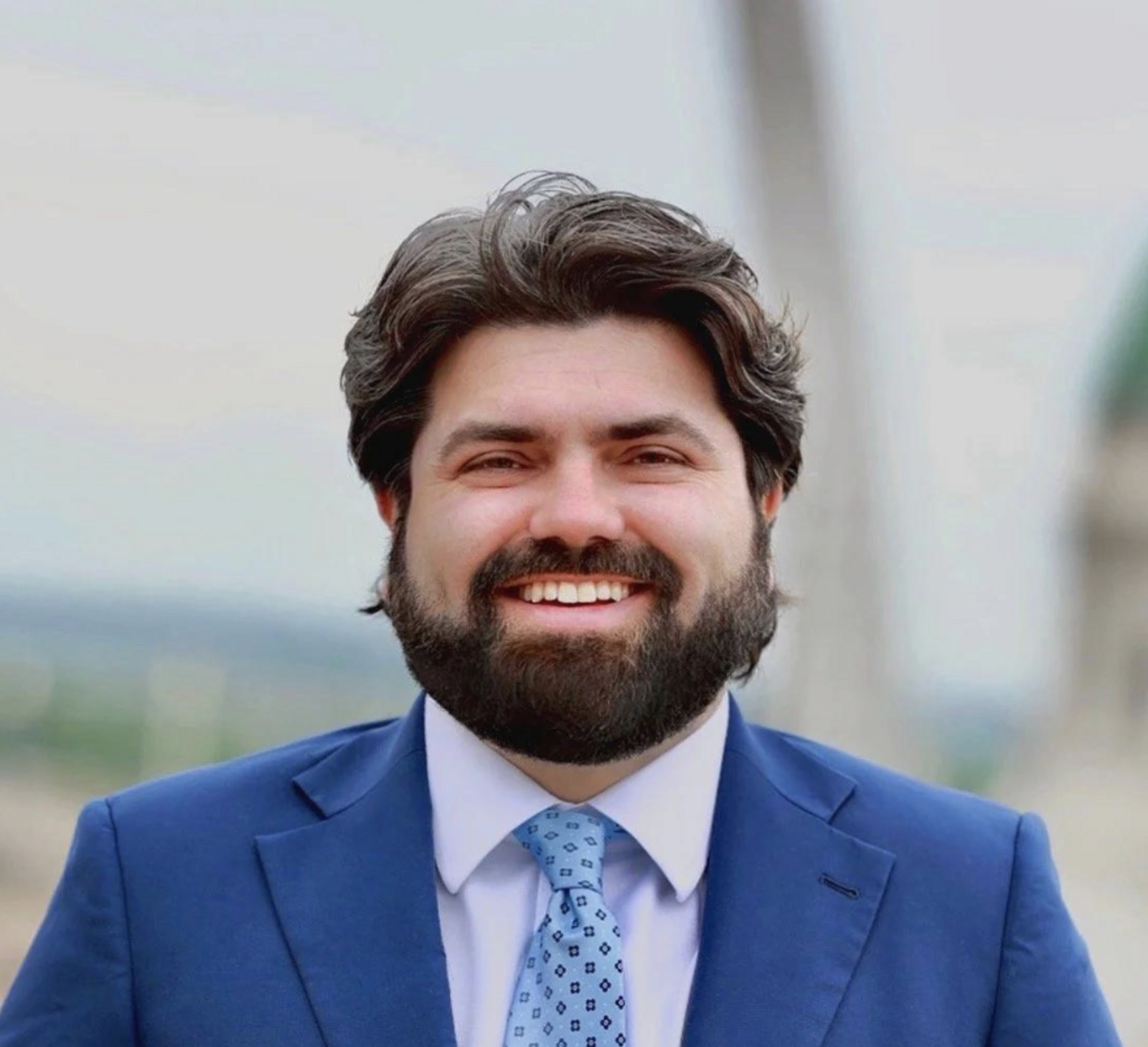 Headshot of Aaron