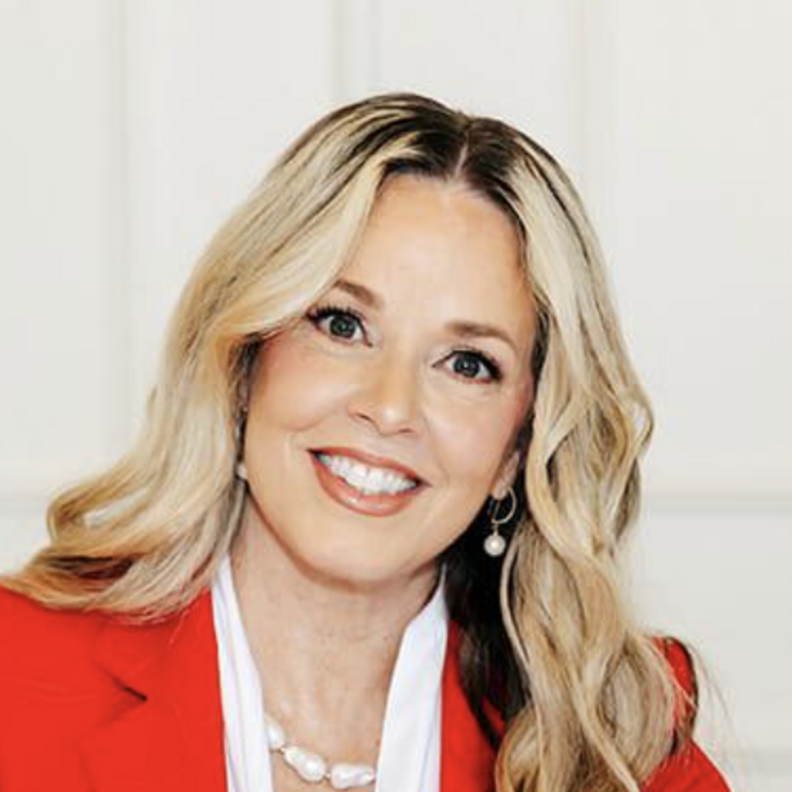 Headshot of Cathy