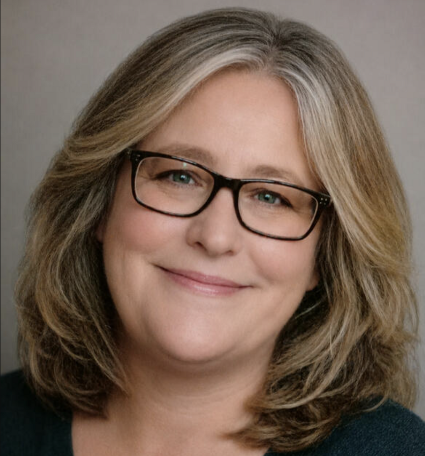 Headshot of Carrie